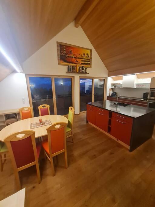 Grosszuegige Ferienwohnung Am Skigebiet Boedele Mit Rheintalblick Dornbirn Bagian luar foto